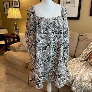 Tuckernuck NWT Burgundy Pink Winter White Floral Long Sleeve Square Neck Size XL